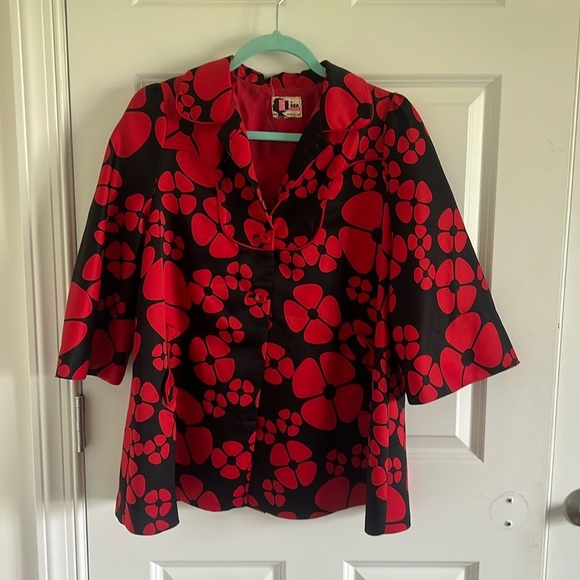 Elija Blue and Red Floral 3/4 Sleeve jacket Made in Seoul - Picture 2 of 10